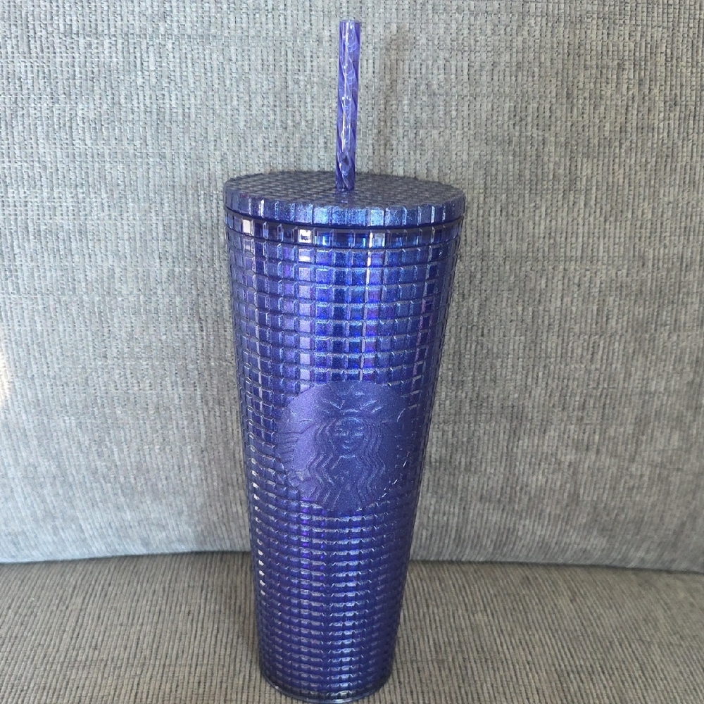 Starbucks Deep Purple, Studded Tumbler with Straw, Cold Cup Venti‎ 24oz. New.